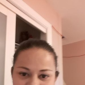 Meet your Posher, Idania